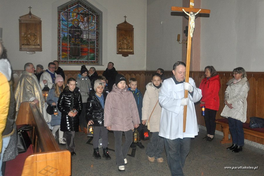 02 Procesja z lampionami.jpg